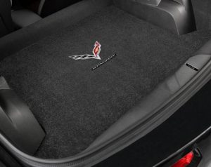 2014-corvette-flags-stingray-cargo