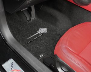 2014-corvette-flags-stingray-driver