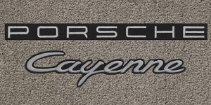 849096-1 Porsche Cayenne Silver