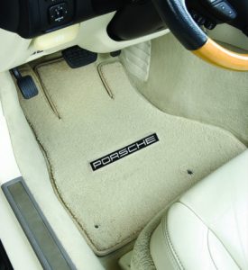 luxe-porsche-driver